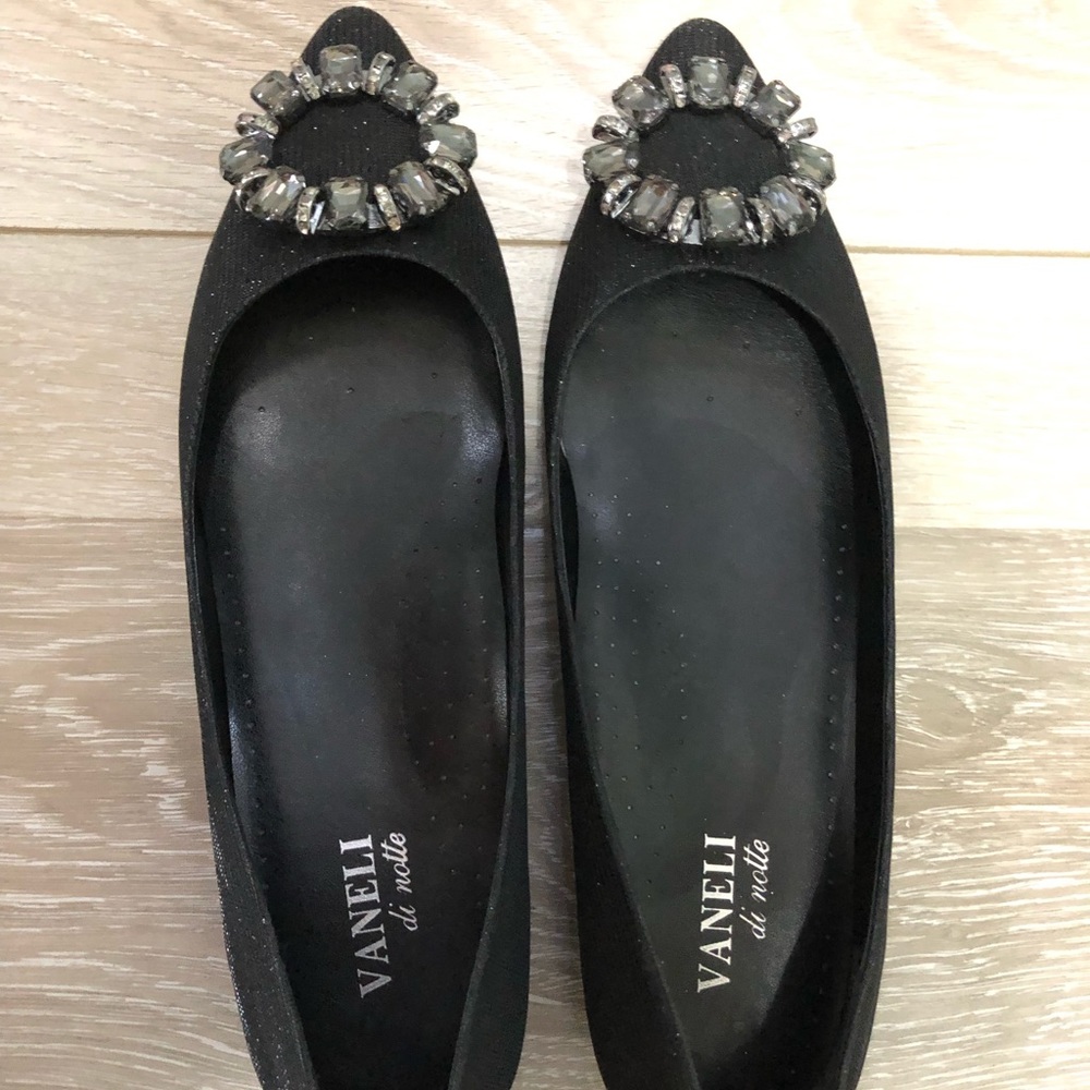 Vaneli di Notte sparkly black flats